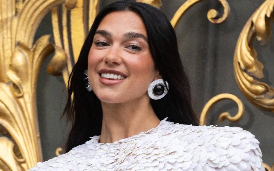 Dua Lipa, której imię w języku albańskim oznacza „miłość”, pochodzi z rodziny albańskich imigrantów 