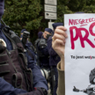 Protesty nielegalne, policja bezradna