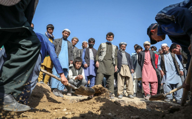 Afganistan: Zamach na autobus. Co najmniej 11 ofiar