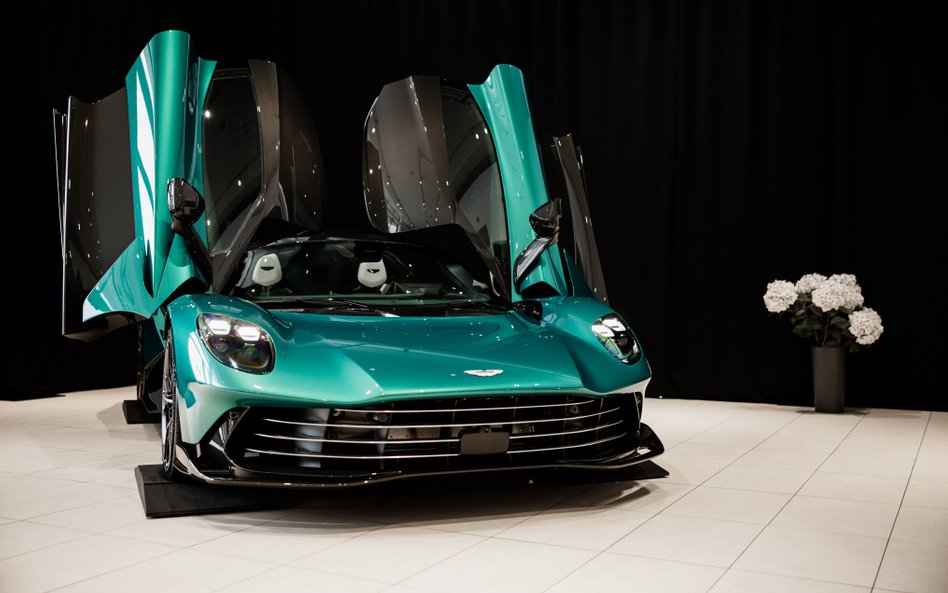 Aston Martin Valhalla