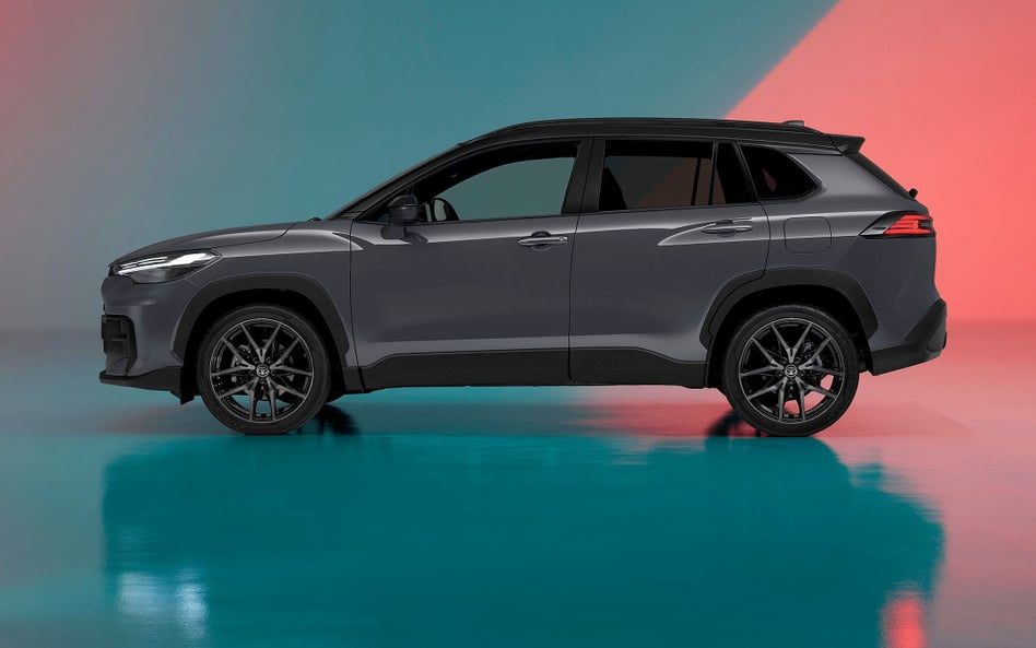 Cennik nowej Toyoty Corolli Cross otwiera kwota 141 600 zł