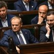 Nowy sondaż partyjny. KO i PiS poprawiają wyniki. Duży spadek Trzeciej Drogi i Lewicy