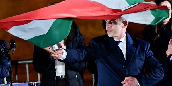 Wybory na Węgrzech. 53 proc. dla Tiszy. Nowy wpis Pétera Magyara zapowiada „europejskie Węgry”