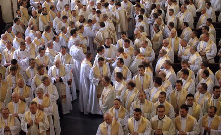 "Tylko nie mów nikomu": Ksiądz Olejniczak odchodzi z kapłaństwa