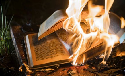 Chiny: Biblioteka pali książki niezgodne z linią partii