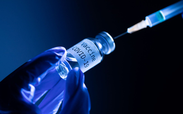 Sondaż: Szczepionka przeciw koronawirusowi. Połowa Polaków odmówi