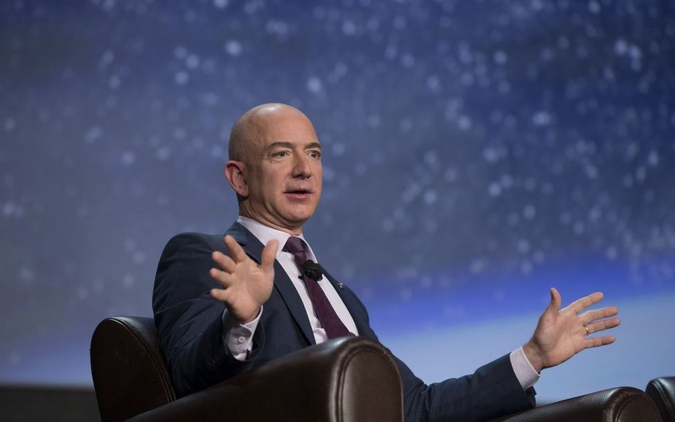 Jeff Bezos zwiększy
w tym roku przychody Amazona o niemal jedną trzecią – przewidują analitycy