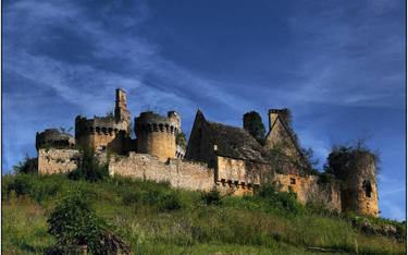 Francja: Średniowieczny zamek za jedyne 50 euro