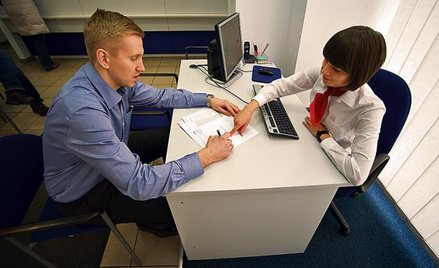 Osoby rozpoczynające działalność gospodarczą mogą liczyć na rachunki prowadzone przez kilka miesięcy