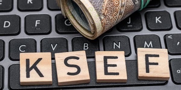 Faktury poza KSeF. Przedsiębiorcy się ich boją, fiskus uspokaja