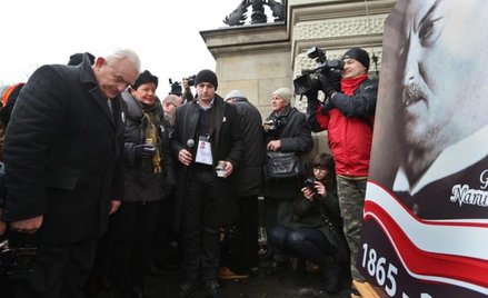 W grudniu 2012 r. SLD, na czele z Leszkiem Millerem, zorganizował własne obchody 90. rocznicy śmierc