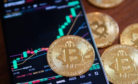 Po spadku kursu mnożą się komentarze, że bitcoin jest po prostu aktywem spekulacyjnym shutterstock