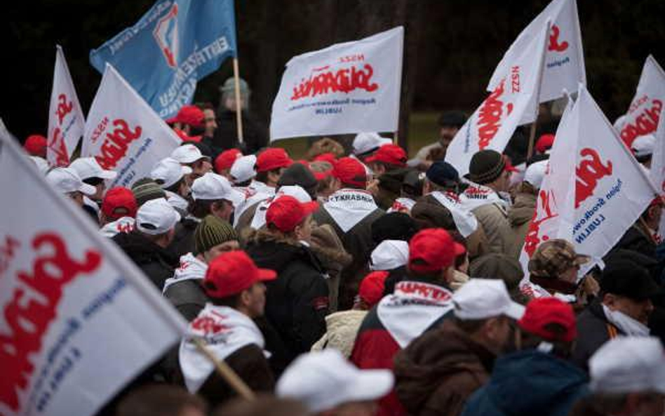 Gdy związki nie zgadzają się na zmianę układu