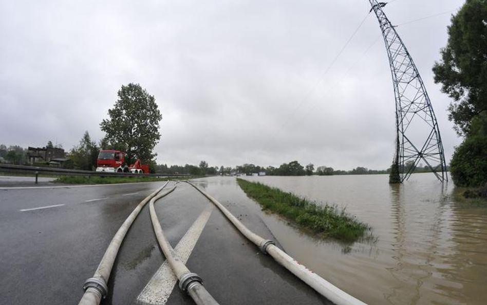 Powódź zmienia kampanię wyborczą