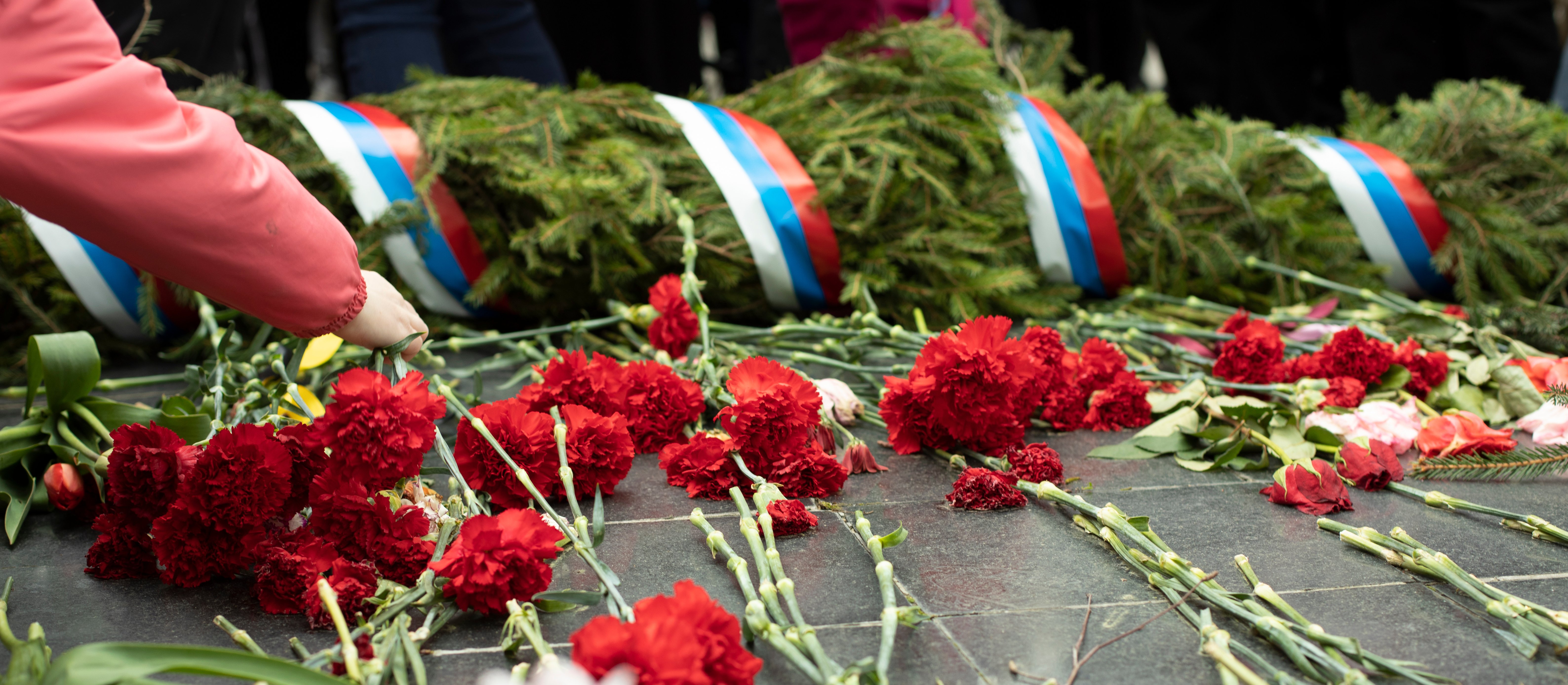 Kreml funduje pogrzeby i pomniki żołnierzom zabitym na wojnie, którą rozpętał