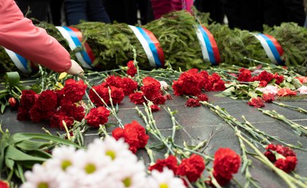 Kreml funduje pogrzeby i pomniki  żołnierzom zabitym na wojnie, którą rozpętał