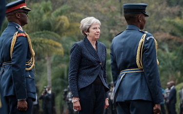 Theresa May tańczyła ze skautami w Kenii