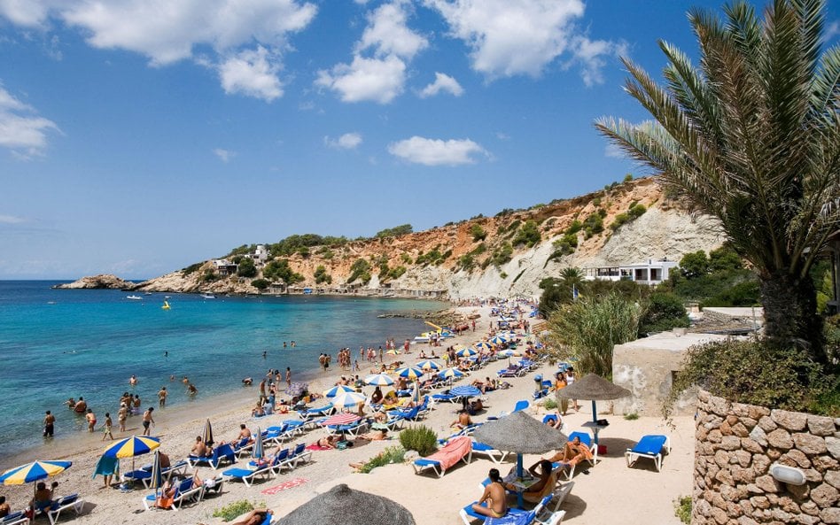 „Cyfrowe ucho” śledzi ruch na plaży na popularnej hiszpańskiej wyspie