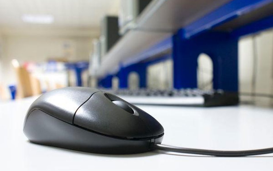 E-mail o gotowości do zadań nie wyklucza zwolnienia dyscyplinarnego z pracy