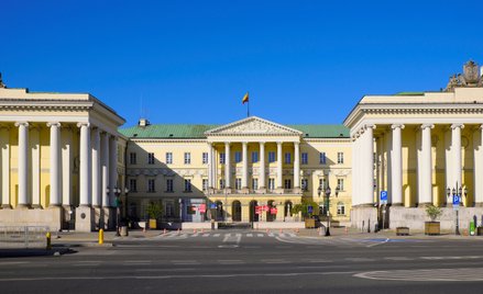 W projekcie budżetu, planowane na 2026 r. są dochody w kwocie 28,539 mld zł. Będą one niższe od wyda