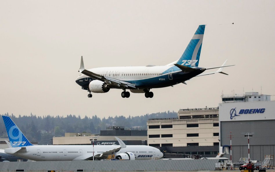 Boeing namawia linie na kupowanie „białych ogonów” MAX-ów