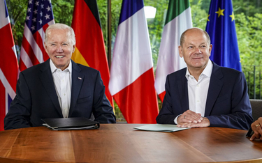 Joe Biden i Olaf Scholz podczas szczytu G7 w Niemczech, czerwiec 2022