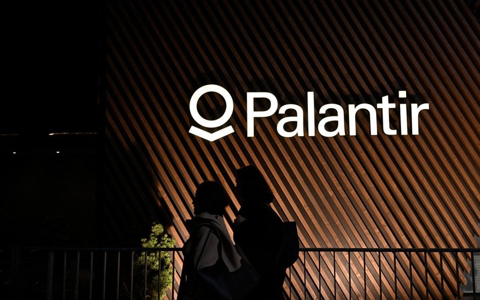 Spółka Palantir Technologies została założona w 2003 r. przez Petera Thiela, Stephena Cohena, Joego 