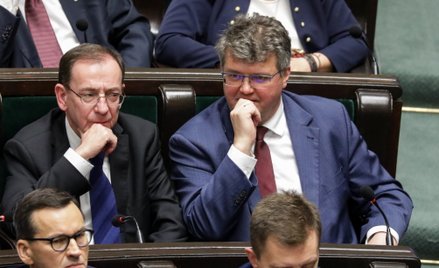 Posłowie PiS Maciej Wąsik i Mariusz Kamiński w Sejmie