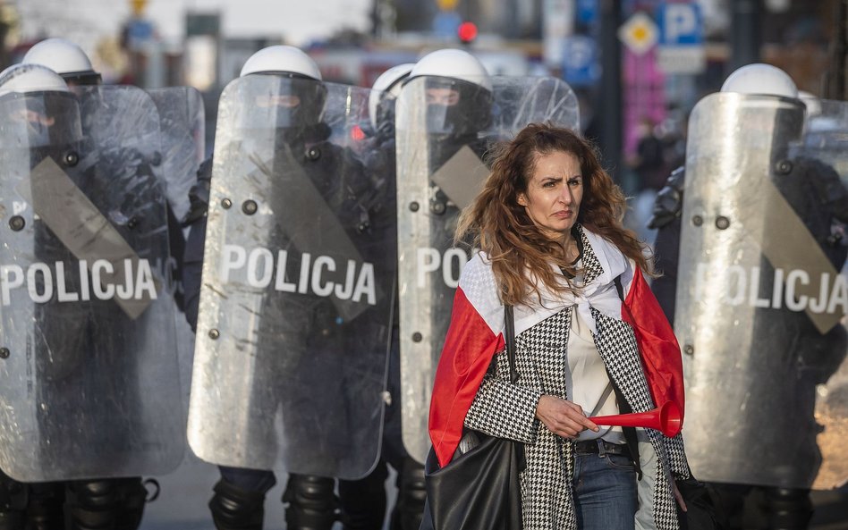 Protesty w Warszawie po decyzji Trybunału Konstytucyjnego