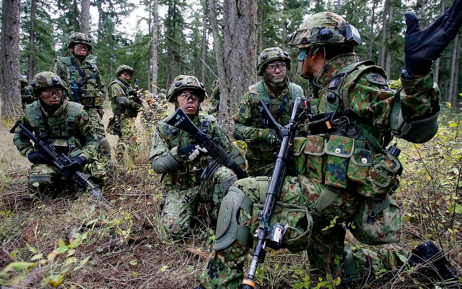 Japonia się zbroi: Budżet armii znów rośnie