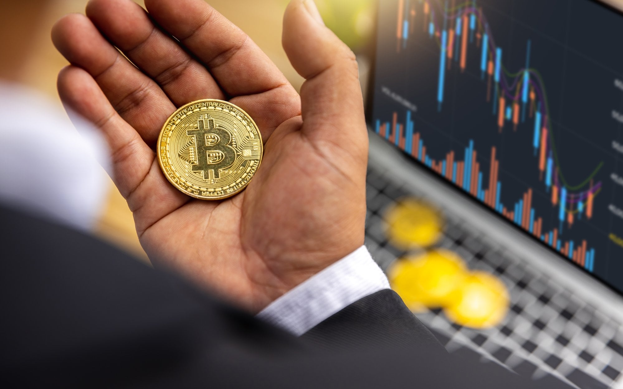 Bitcoin utknął między dołkiem i szczytem