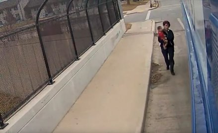 USA: Boso na wiadukcie. Kierująca autobusem uratowała dziecko