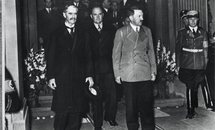 Spotkanie premiera Wielkiej Brytanii Neville’a Chamberlaina z kanclerzem Niemiec Adolfem Hitlerem 24