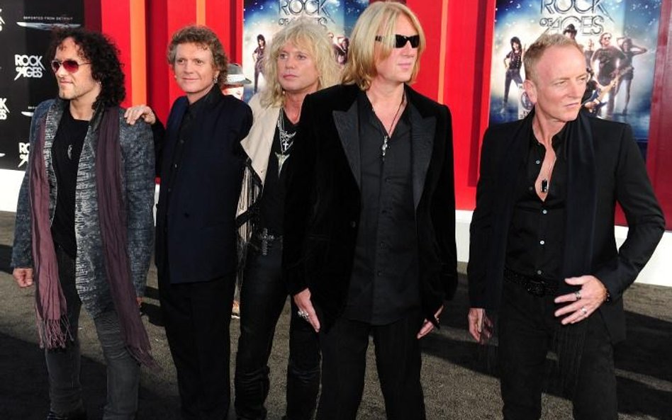 Zespół Def Leppard. Od lewej: Vivan Campbell, Rick Allen, Rick Savage, Joe Elliott, Phil Collen