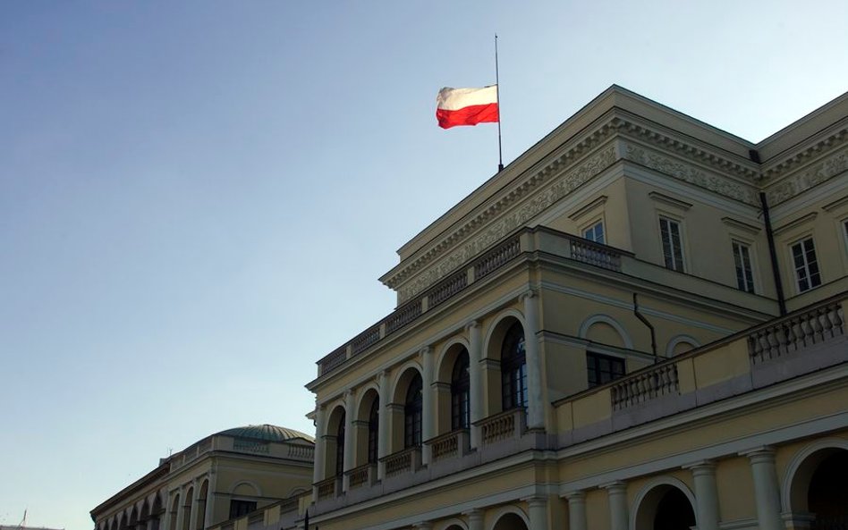 Zdemontują głaz upamiętniający Kaczyńskiego?