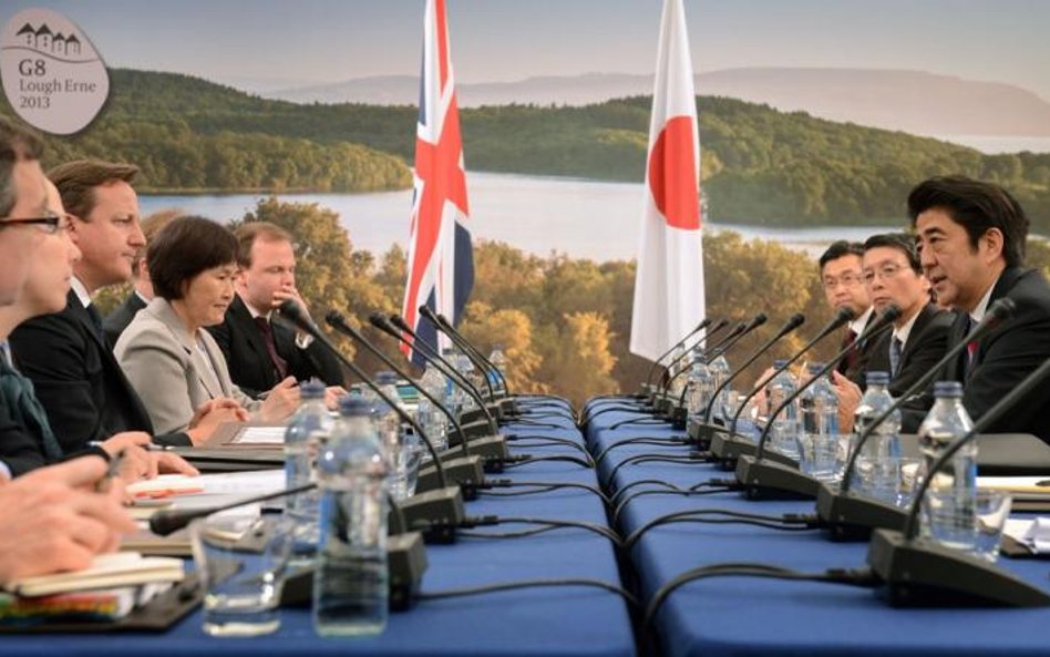 Szczyt G8 to także okazja do spotkań bilateralnych – choćby między premierami Wielkiej Brytanii i Ja