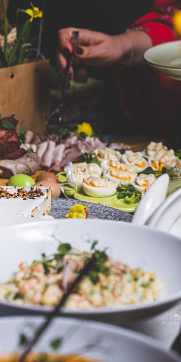 Zgodnie z zasadami zdrowego żywienia posiłki zawsze powinny być spożywane w odstępach 2-4 godzin.