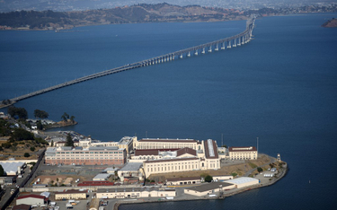 Kalifornia uwolni 8000 więźniów, aby spowolnić pandemię