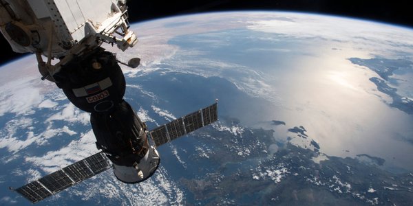 Pierwszy cios dla rosyjskiego Starlinka. Satelita „Rasswiet”