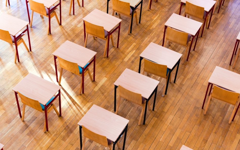 Ostateczne wyniki matur 2025. Ponad 1 na 10 maturzystów poprawiało egzamin w sierpniu
