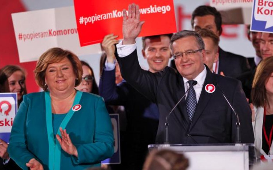 Polacy stali się wewnątrzsterowni, a więc odporni na prymitywne sztuczki propagandowe sztabu Bronisł