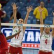 Polska - Dominikana. Na zdjęciu (od lewej) Joanna Kaczor i Katarzyna Gajgal