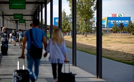 Od listopada pasażerowie Ryanaira będa mieli więcej czasu na nadanie bagażu