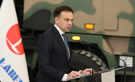 Minister finansów i gospodarki Andrzej Domański podczas spotkania i ogłoszenia decyzji dot. wsparcia