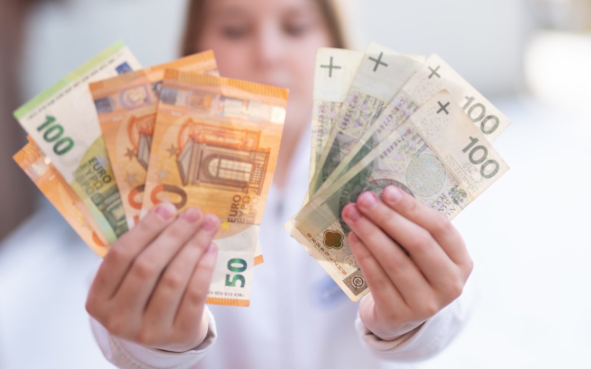 Euro mocniejsze na koniec tygodnia - rp.pl