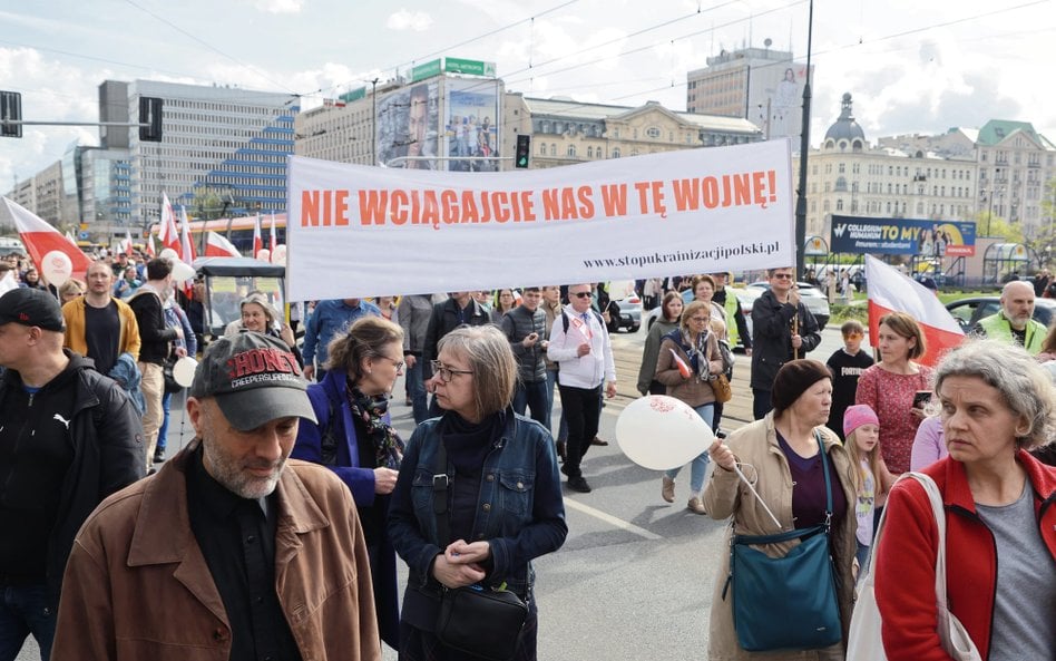 Antyukraiński ton Konfederacji zaczynają coraz mocniej przejmować niektórzy ludzie PiS, partii, któr