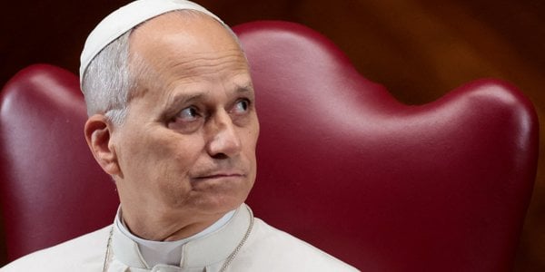Pamiątki Pierwszego Narodu wracają do Kanady. Papież Leon XIV zakończył podróż Franciszka
