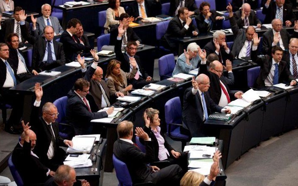 Po emocjonalnej debacie Bundestag przyjął liberalną ustawę dopuszczającą badania genetyczne na embri