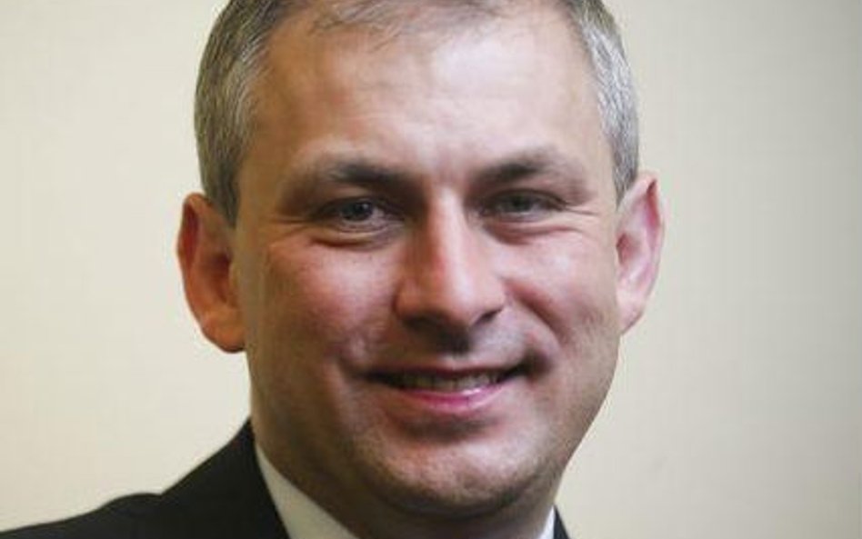 Grzegorz Napieralski i jego wystraszone córki z kampanią w tle