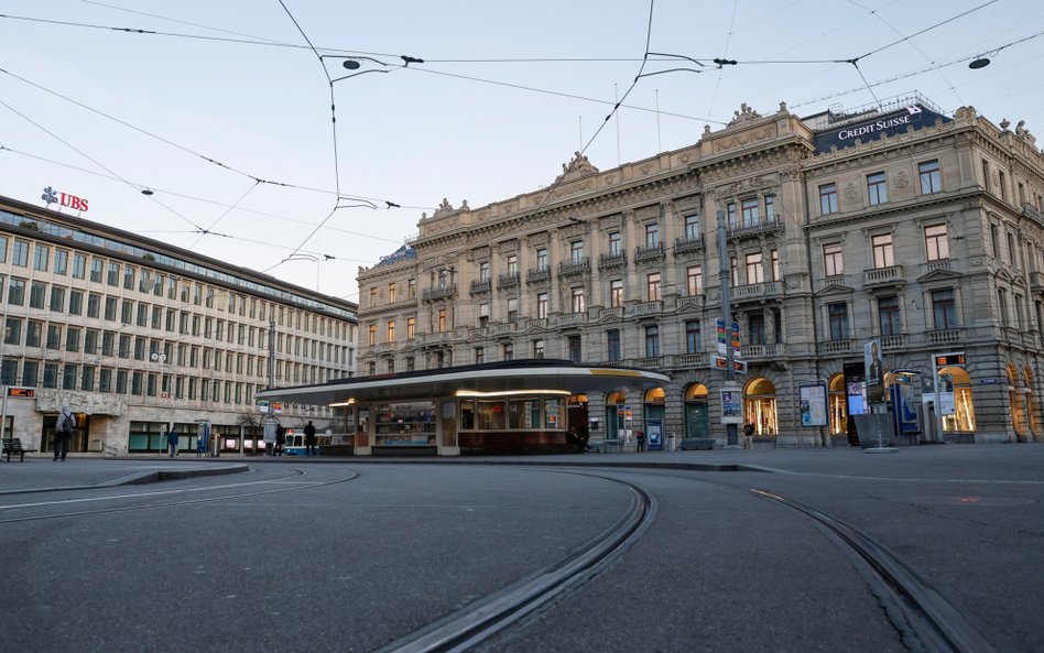 UBS nie wyklucza częściowej sprzedaży Credit Suisse